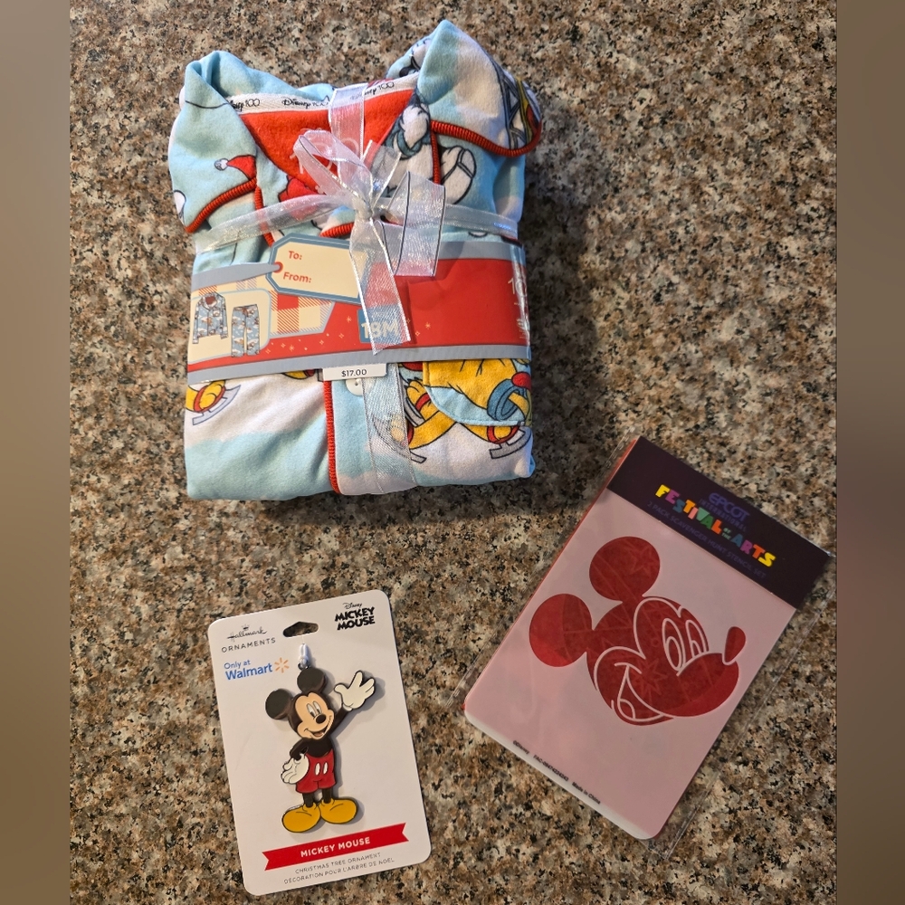 Disney's 100 2pc Winter 2 Pc Pajamas sz 18 Month